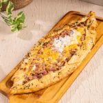 CHOPPED MEAT PIDE WITH EGG